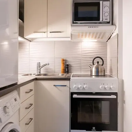 Small In A Prime Location! Apartman *