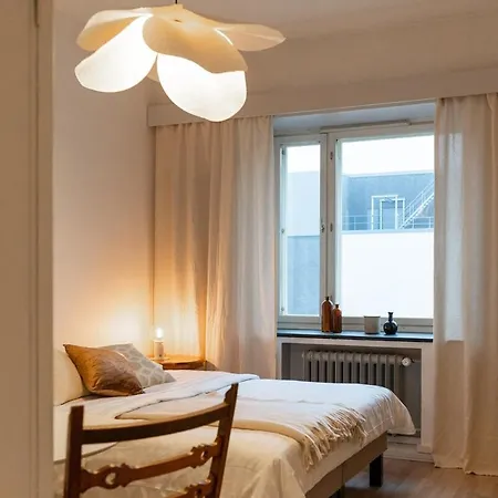 Apartment Small In A Prime Location! *